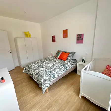 Avec Balcon à Deux Pas De La De *